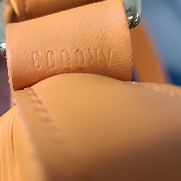 💯Authentic Preloved Louis Vuitton Handbag 🍀 - Picture 10 of 16